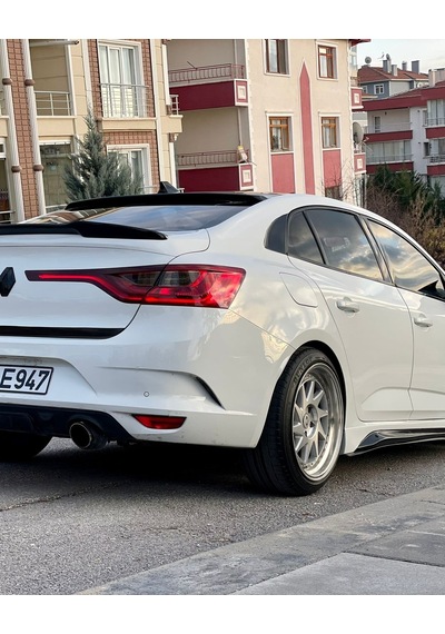 Renault Megane 4 Yarasa Spoiler--Fibersan Tuning