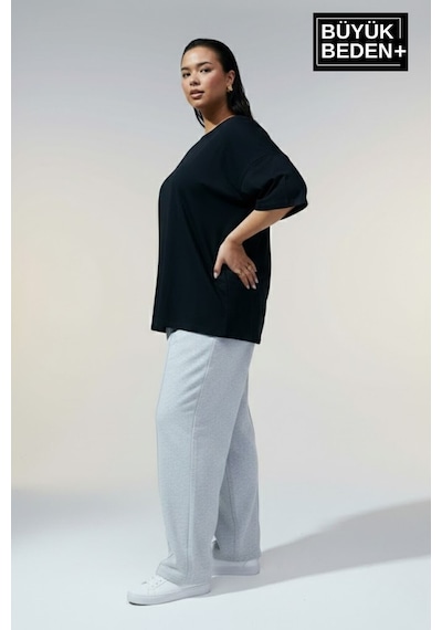 Superlife Büyük Beden Kadın Basic 3xl-6xl Bisiklet Yaka 3'lü Tişört Seti Spr26btsk510+3 Siyah Superlife Büyük Beden Kadın Basic 3xl-6xl Bisiklet Yaka 3'lü Tişört Seti Spr26btsk510+3 Siyah