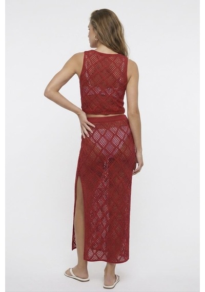 Neden Tekstil Dantel Görünümlü Ajurlu Beachwear Crop Top Ve Yırtmaçlı Uzun Etek Triko Takım - Kırmızı Neden Tekstil Dantel Görünümlü Ajurlu Beachwear Crop Top Ve Yırtmaçlı Uzun Etek Triko Takım - Kırmızı