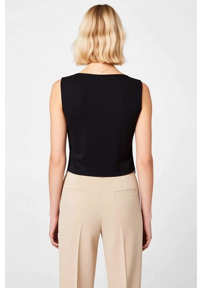 Benerly Kadın Bluz Crop Kayık Yaka Kolsuz Fitted Kalıp Vücuda Oturan Örme siyah Benerly Kadın Bluz Crop Kayık Yaka Kolsuz Fitted Kalıp Vücuda Oturan Örme siyah