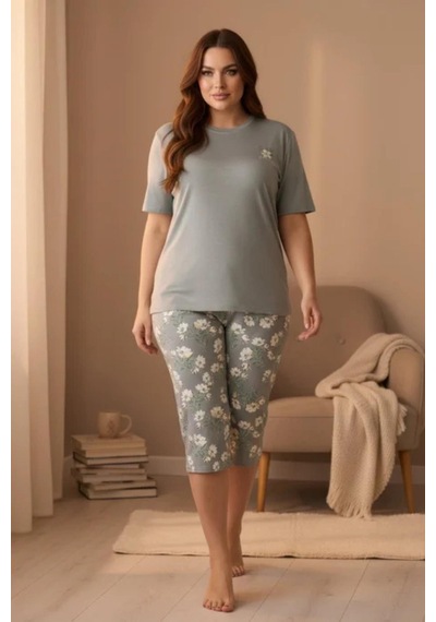 Gd Goldoremi Premium Kadın Büyük Beden Kısa Kollu Likralı Açık Yeşil Rahat Kapri Pijama Takım Gd Goldoremi Premium Kadın Büyük Beden Kısa Kollu Likralı Açık Yeşil Rahat Kapri Pijama Takım