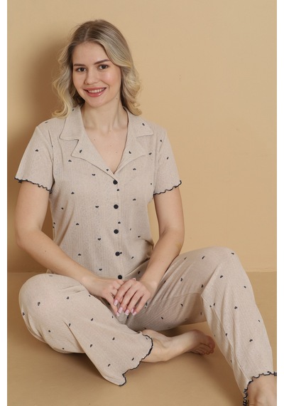 Wordex Mirano 1712 Minik Kalp Desenli Pointel İnce Kumaş Düğmeli Kısa Kollu Kadın Pijama Takımı Bej Wordex Mirano 1712 Minik Kalp Desenli Pointel İnce Kumaş Düğmeli Kısa Kollu Kadın Pijama Takımı Bej