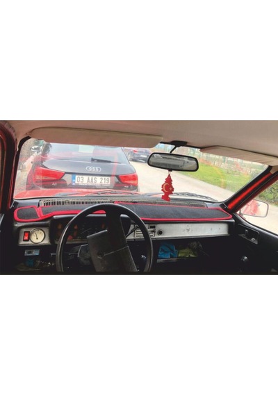 Renault 12 Modellerine Uygun Torpido Koruma Halısı Siyah Kenar Renk Kırmızı