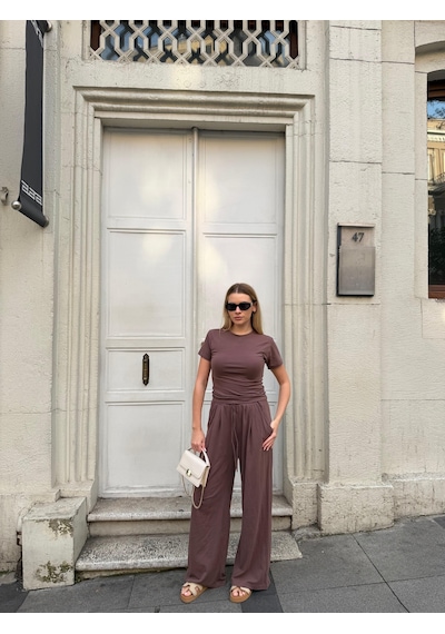 Bonacosa Kadın Viskon 3 Lü Takım Kimono + Beli Lastikli Salaş Pantolon + Kısa Kol Tshirt 8 Renk Kahverengi Bonacosa Kadın Viskon 3 Lü Takım Kimono + Beli Lastikli Salaş Pantolon + Kısa Kol Tshirt 8 Renk Kahverengi