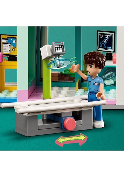 LEGO® Friends Heartlake City Hastanesi 42621 7+ Yaratıcı Oyuncak Yapım Seti - 1045 Parça