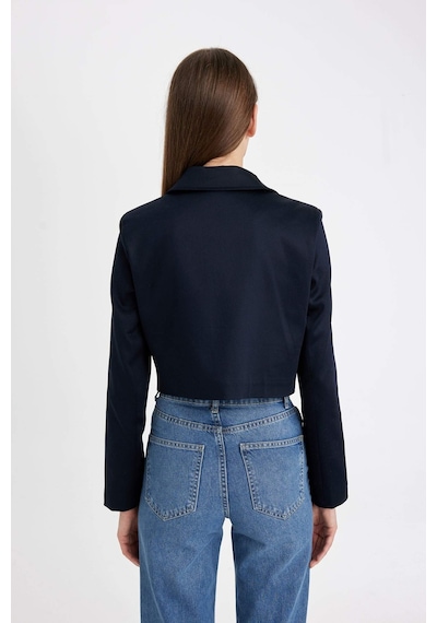 Defacto Crop Gömlek Yaka Düğmeli Cep Detaylı Blazer Ceket D4276AX24AU Lacivert