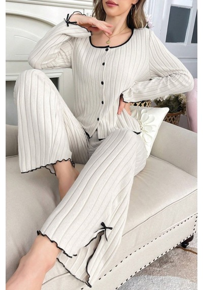 Bella Notte Bej Pamuklu Yırtmaçlı Fiyonk Detaylı Pijama Takımı