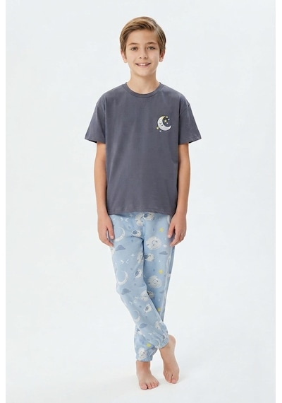 Bunny Hopp Erkek Çocuk Pijama Takımı %100 Pamuk Ay Ve Yıldız Nakışlı Yazlık Kısa Kollu Gri Bunny Hopp Erkek Çocuk Pijama Takımı %100 Pamuk Ay Ve Yıldız Nakışlı Yazlık Kısa Kollu Gri