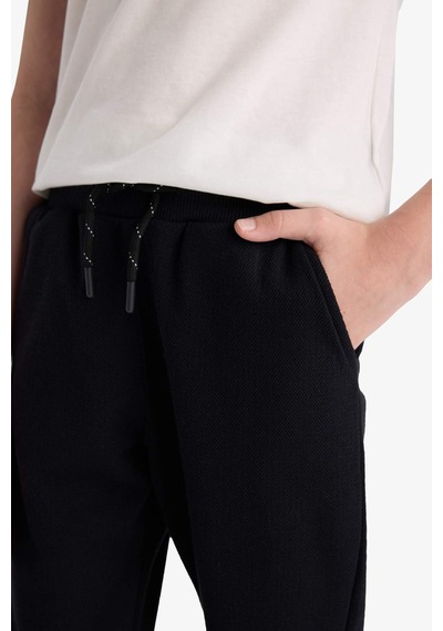 Defacto Erkek Çocuk Beli Lastikli Jogger Eşofman Altı K8846a625aubk81 Siyah Defacto Erkek Çocuk Beli Lastikli Jogger Eşofman Altı K8846a625aubk81 Siyah