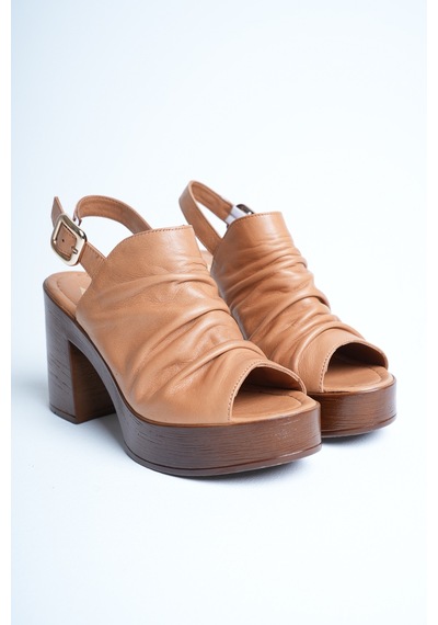 Analin Shoes Kadın Hakiki Deri Platform Topuklu Kırışık Sandalet Taba