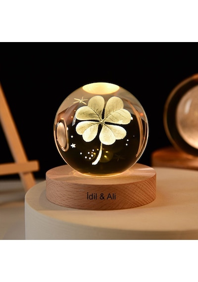 Işıklı Ahşap Kaideli Yonca Temalı Cam Küre 8cm 6cm