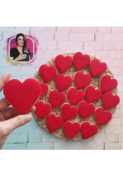 Sevgililer Gününe Özel Romantik Kırmızı Kalpli Butik Kurabiye - 20 Adet