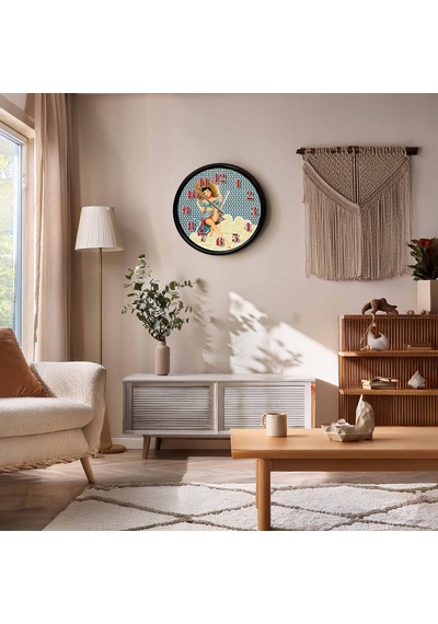 Retro Pin-up Kadın Tasarımlı Dekoratif Duvar Saati 28 Cm Sessiz Mekanizma Çok Renkli