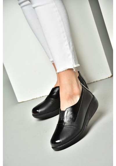 Fox Shoes P555070503 Siyah Hakiki Deri Comfort Ortopedik Taban Kadın Ayakkabı Siyah