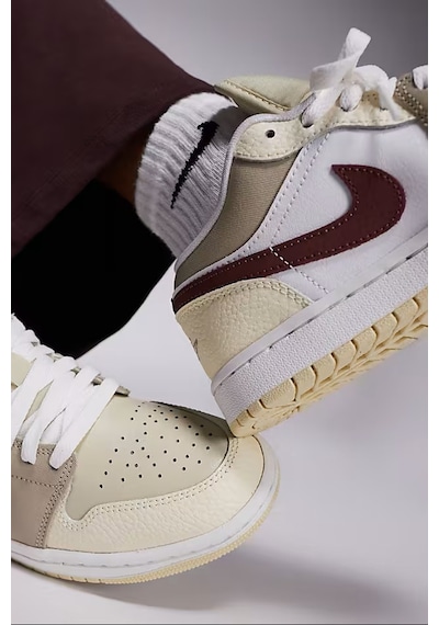 Nike Air Jordan 1 Low Leather Sneaker Hakiki Deri Unisex Günlük Spor Ayakkabı Krem Beyaz Krem Nike Air Jordan 1 Low Leather Sneaker Hakiki Deri Unisex Günlük Spor Ayakkabı Krem Beyaz Krem