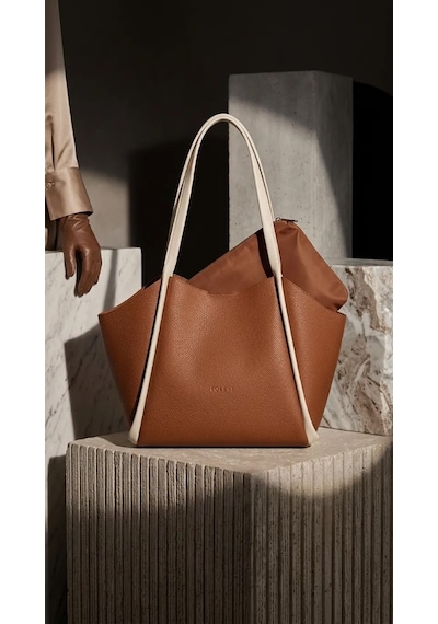 Cantella Kadın Kahve Krem Yumuşak Deri Omuz Çantası 30x25 Cm Ekstra Makyaj Çantalı Kahverengi