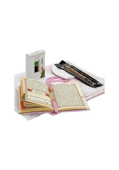 Anneler Gününe Özel Seccadeli Esanslı Hediyelik İbadet Seti Pembe