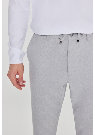 AC&Co / Altınyıldız Classics Erkek Grı Slim Fit Dar Kesim Beli Bağlamalı Yan Cep Armürlü Casual Pantolon Gri
