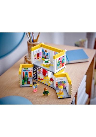 LEGO® Iconic 40574 Brand Store 541 Parça