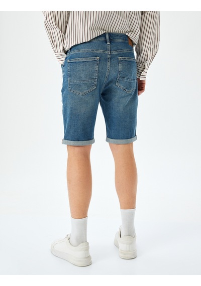Koton Katlamalı Paça Bermuda Slim Fit Jean Şort Orta İndigo 5sam40009ıd İndigo