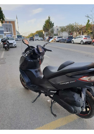 Motocam Sym Joymax 250 İ Ön Cam 2013-2016 Model 75cm Şeffaf Renkli 4mm Uzun