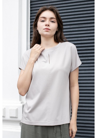 Kadın İpeksi Yumuşak Kumaş Geniş Sıfır Yaka Önü Pencereli Yanları Yırtmaçlı Tshirt Bluz-taş Taş