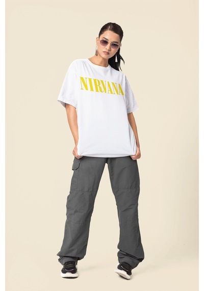 Tasarım Nirvana Rock Metal Sırt Baskılı Unisex Oversize Müzik Gru Beyaz