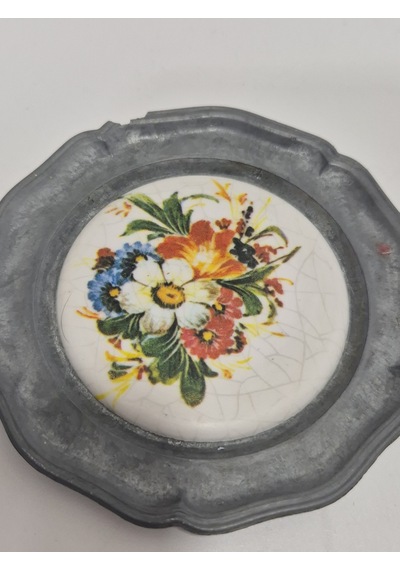 Vintage Zınn Çerçeveli Dekoratif Çiçek Temalı Duvar Tabağı 10cm 006