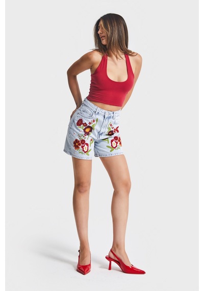 Itsbasic Kadın Ice Kot Rengi 3s5-3 Kırmızı Çiçek Nakışlı Midi Boy %100 Koton Rahat Kesim Tasarım Denim Şort Ice Rengi
