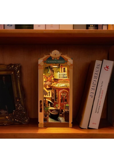 Rolife Tgb08 Venedik Romantic Venice Kitap Köşesi Dıy Minyatür Maket Model Seti Mini Dollhouse 3d Model Kit Detaylı Dekoratif Hobi Seti 3d Puzzle Tiny House