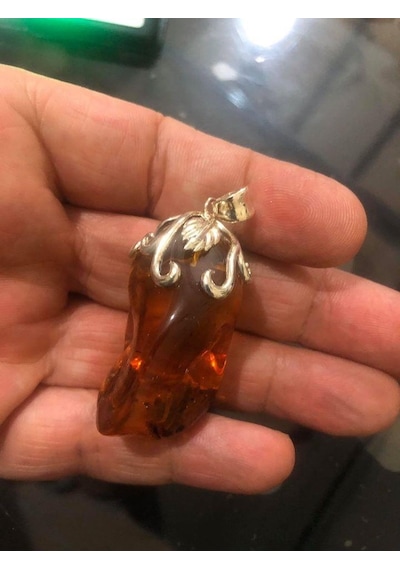 Doğal Kaya Damla Kehribar Kolye Ucu Otantik Gümüş Aparatlı 16,48 Gram