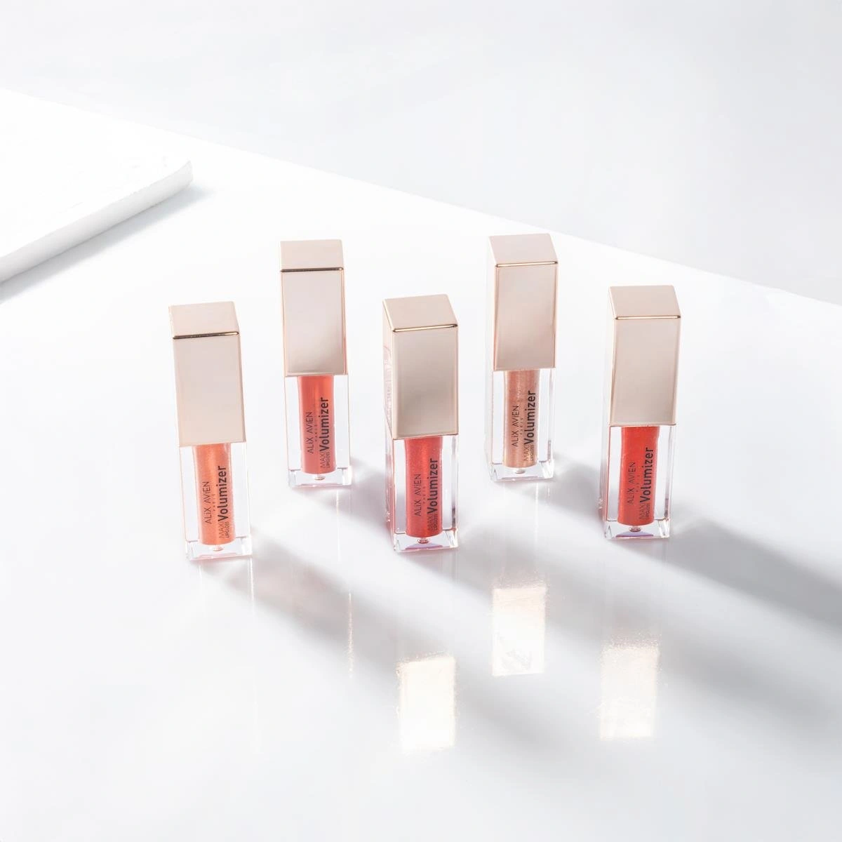 Alix Avien Maxivolumizer Lipgloss 218 Red Hot Luster Kalıcı Ve Nemlendirici Ruj Dolgunlaştırıcı Etki