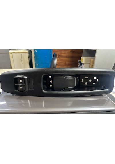 Doblo3-lll Camve Kapı Açma Düğmesi Ön Sol 2010-2012 735511814