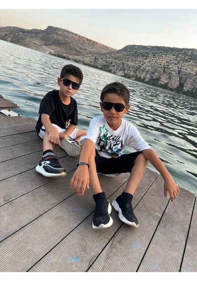 Çocuk Güneş Gözlüğü Çerçeve Rengi Siyah Ürün Kodu: 4020 Çok Renkli