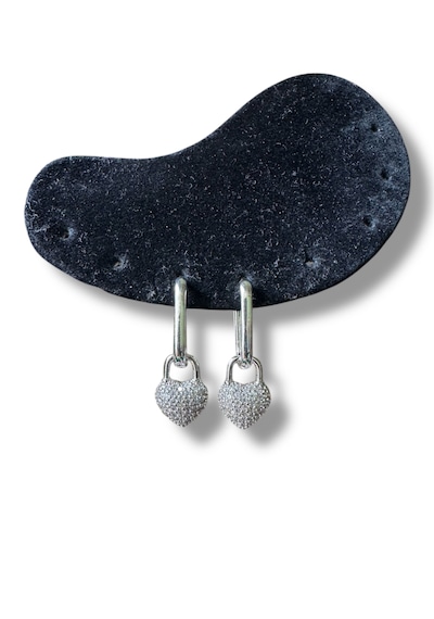 Sallantılı Kalp Kilidi Gri Taşlı Çelik Küpe