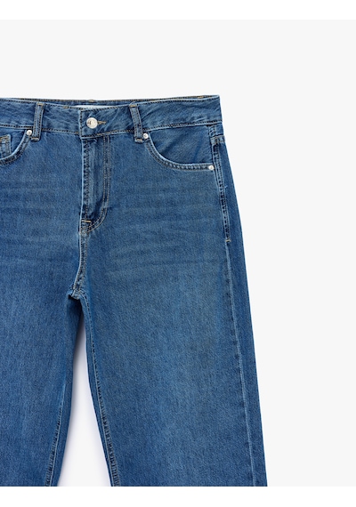 Koton Pamuklu Normal Bel Düğmeli Düz Paça Denim Pantolon - Straight Fit Jean Orta İndigo 7wal40093md Koton Pamuklu Normal Bel Düğmeli Düz Paça Denim Pantolon - Straight Fit Jean Orta İndigo 7wal40093md