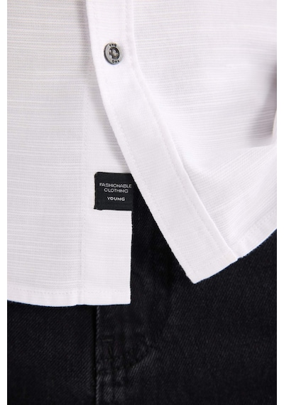 DeFacto Slim Fit Dar Kesim Pamuklu Basic Düz Uzun Kollu Beyaz Gömlek A4644AX25SPWT34