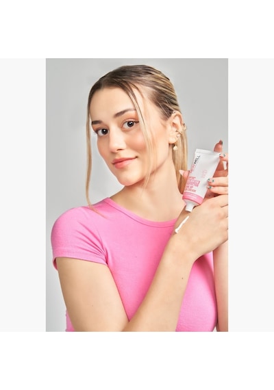 New Well Ton Eşitleyici Yüksek Koruma Etkili Spf50+ Aydınlatıcı Pembe Yüz Güneş Kremi 50ml