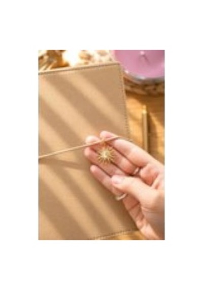 Victoria's Journals Charm-2027 Yılı Günlük Ajanda A5 -değişebilen Iç Ve Charm .yaldız Kenar. Bej