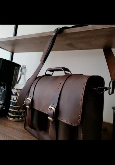 Nyc Giyim Tekstil Hakiki Dana Derisi El Dikişli Deri Evrak Çantası, Omuz Askılı, Çok Gözlü, 35x26x9 Cm, Laptop Ve Tablet İçin İdeal,siyah,kahve,taba Carzy Renk Seçenekleriyle, Kahverengi Nyc Giyim Tekstil Hakiki Dana Derisi El Dikişli Deri Evrak Çantası, Omuz Askılı, Çok Gözlü, 35x26x9 Cm, Laptop Ve Tablet İçin İdeal,siyah,kahve,taba Carzy Renk Seçenekleriyle, Kahverengi