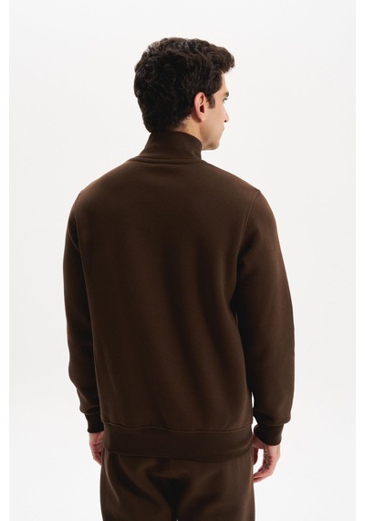 AR-MA Arma Erkek Örme Sweatshirt Regular Fit 3 İplik Basic Dik Yaka Tam Fermuarlı Cepli %70 Pamuk %30 Polyester K30324650702 Kahverengi AR-MA Arma Erkek Örme Sweatshirt Regular Fit 3 İplik Basic Dik Yaka Tam Fermuarlı Cepli %70 Pamuk %30 Polyester K30324650702 Kahverengi