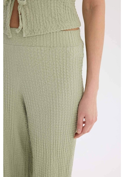 Defacto Wide Leg Geniş Paça Beli Lastikli Basic Düz Bürümcük Pantolon D3570AX24AUGN1105 Yeşil