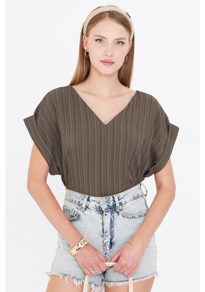 Armonika Kadın Koyu Haki V Yaka Yanları Yırtmaçlı Arkası Uzun Duble Kol Detaylı Oversize Bluz Arm-24y001074