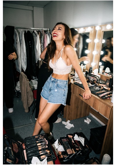 Fashion Cocktail Çan Etek İllüzyonlu Etek Uçları Püsküllü Yırtık Detaylı Ve Geniş Paçalı Sökük Yırtık Eskitme Detaylı Yüksek Bel Cepli Spor Denim Kot Şort mavi Fashion Cocktail Çan Etek İllüzyonlu Etek Uçları Püsküllü Yırtık Detaylı Ve Geniş Paçalı Sökük Yırtık Eskitme Detaylı Yüksek Bel Cepli Spor Denim Kot Şort mavi