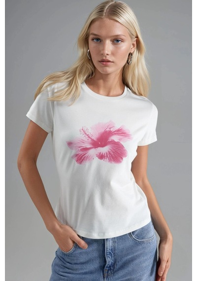 Hiccup Desenli Vücuda Oturan T-shirt Beyaz