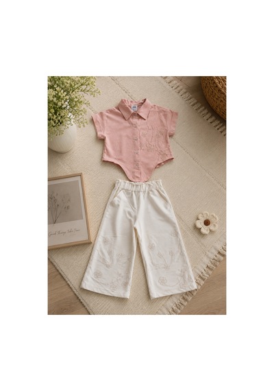 Uğur Bebe Kız Çocuk Somon Renk %95 Pamuk Bağlamalı Dokuma Gömlek Desenli Dokuma Pantolon Bayramlık Özel Gün Takımı Somon Somon Uğur Bebe Kız Çocuk Somon Renk %95 Pamuk Bağlamalı Dokuma Gömlek Desenli Dokuma Pantolon Bayramlık Özel Gün Takımı Somon Somon