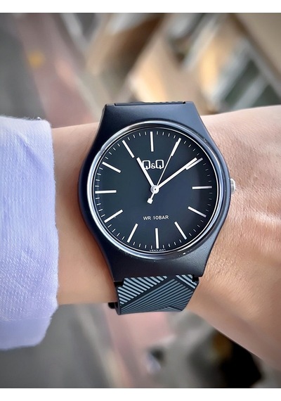 Q&Q Qcg5291 Su Geçirmez Silikon Kordonlu Unisex Kol Saati