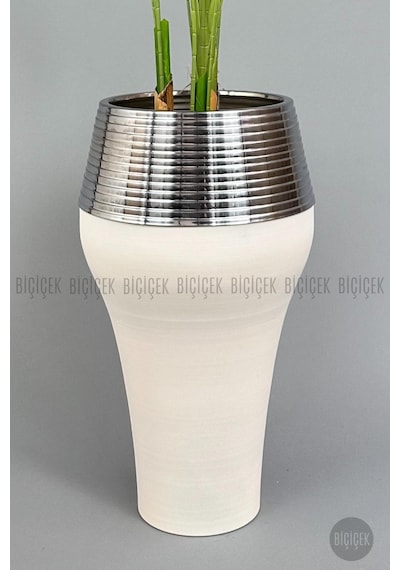 Biçiçek Yapay Starli̇ce 230 Cm Bambu Gövdeli̇ 22 Yapraklı Krem Gümüş Cleopatra Saksıda