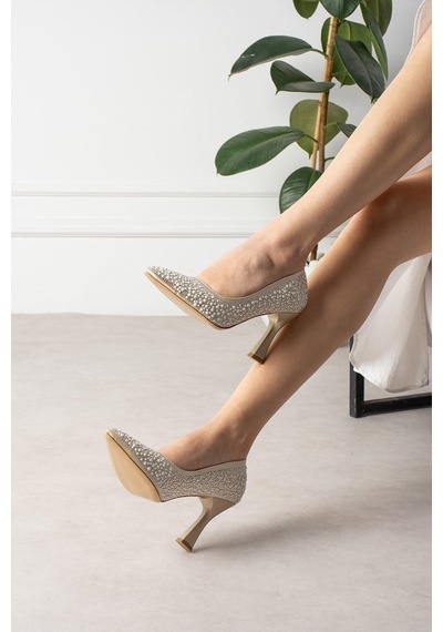 Shoetek Garwas Kadın Stiletto İnce Topuklu Full Taşlı Bej Saten