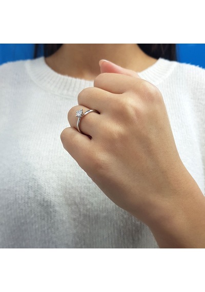 Lova  H Renk 0,30 Karat Pırlanta Tektaş Yüzük - HRD Sertifikalı